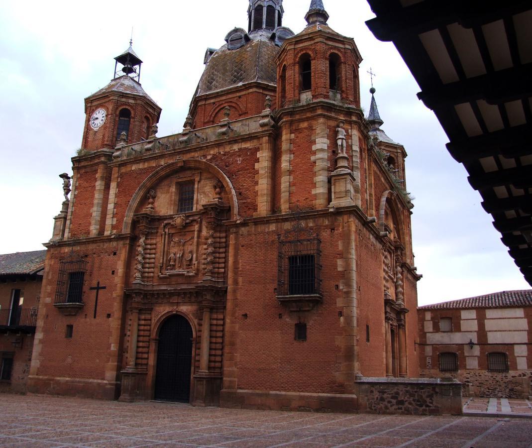 Hospederia Santa Elena Hotel San Carlos del Valle Exterior photo